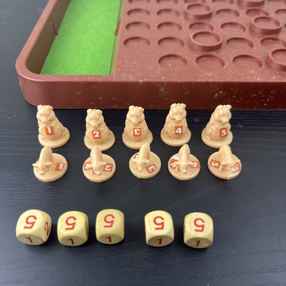 Vintage 1981 Hog Tied The Chase & Chance Board Game Selchow & Righter Complete - Picture 2 of 8